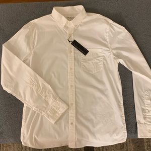 NWT 🏷 Banana Republic White Button Down